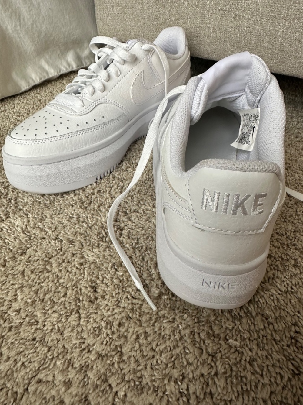 Womens Platform Nike Sneakers - Picture 6 of 6